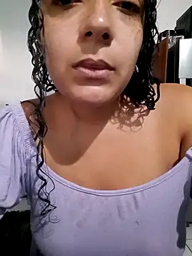 bruninhasurfi online show from June 10, 2026, 2:51 pm