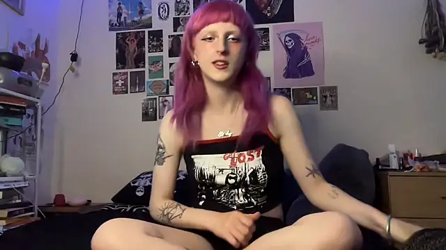 batzy666 online show from June 16, 2026, 10:48 am