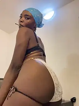 Honeybeespecial online show from July 8, 2026, 7:03 pm