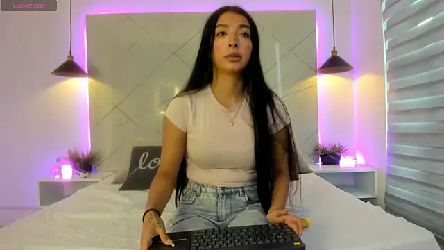 Snapshot of SARAH_COLLENS_ chatting on July 14, 2026, 11:16 am SARAH COLLENS online show from July 14, 2026, 11:16 am