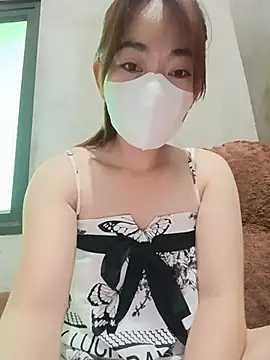 -Trinina- online show from July 6, 2026, 9:16 am