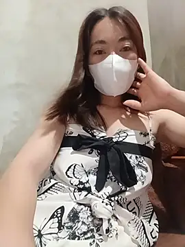 -Trinina- online show from July 8, 2026, 2:07 pm