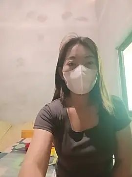 -Trinina- online show from June 17, 2026, 5:40 am
