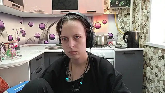 Saranade online show from June 21, 2026, 4:57 pm