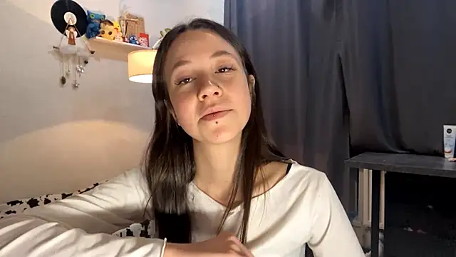 IraidaBatz online show from June 1, 2026, 5:23 pm