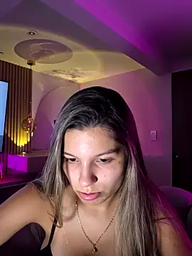Snapshot of emilyvex chatting on July 9, 2026, 4:02 am emilyvex online show from July 9, 2026, 4:02 am