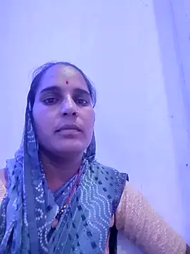 Snapshot of Cut_itr2 chatting on August 2, 2026, 4:37 pm Cut itr2 online show from August 2, 2026, 4:37 pm