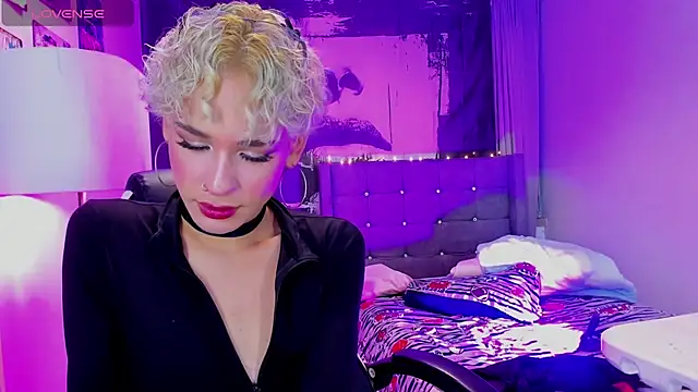 valentinee xo online show from July 16, 2026, 7:16 am