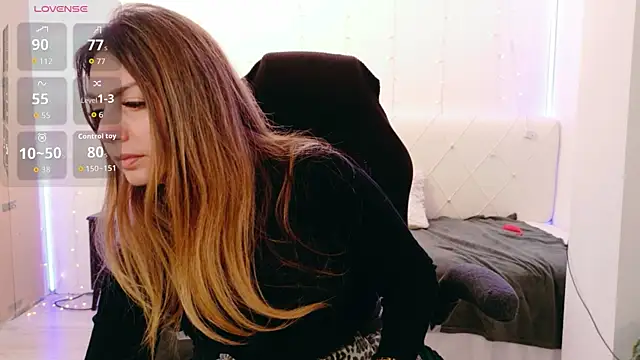 LindaWhite  online show from March 26, 2026, 5:22 pm