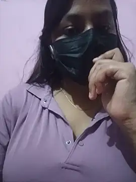 Riyaa1431 online show from May 31, 2026, 7:58 pm