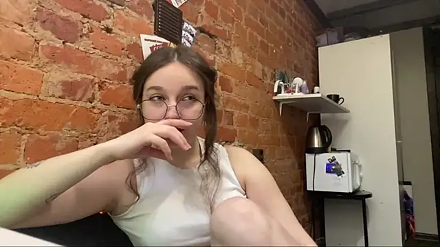 Snapshot of DaliLove chatting on May 31, 2026, 5:40 pm DaliLove online show from May 31, 2026, 5:40 pm