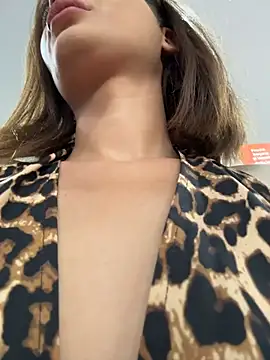chloenyx online show from June 20, 2026, 12:54 pm
