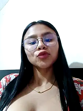 Snapshot of Sofielovee-01 chatting on July 15, 2026, 2:18 am Sofielovee-01 online show from July 15, 2026, 2:18 am