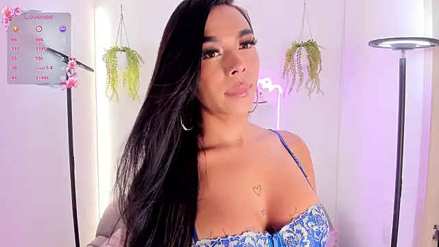  Tinaqueen online show from June 6, 2026, 4:28 am