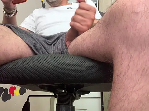 Snapshot of sexwolf16 chatting on June 7, 2026, 4:23 pm sexwolf16 online show from June 7, 2026, 4:23 pm