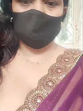 Snapshot of sexyveena chatting on July 7, 2026, 8:51 am sexyveena online show from July 7, 2026, 8:51 am