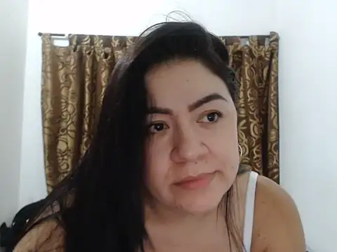 Snapshot of Luna-dark chatting on June 6, 2026, 2:17 am Luna-dark online show from June 6, 2026, 2:17 am