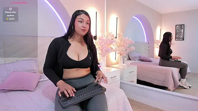 Snapshot of savina_ricci chatting on June 23, 2026, 3:26 am savina ricci online show from June 23, 2026, 3:26 am
