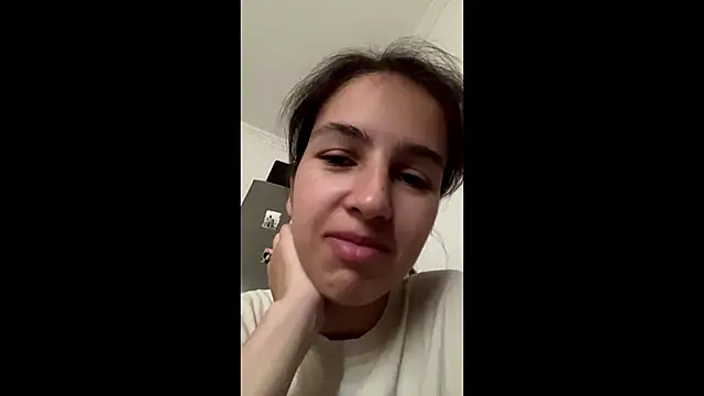 Snapshot of SindyKay chatting on June 16, 2026, 5:18 am SindyKay online show from June 16, 2026, 5:18 am