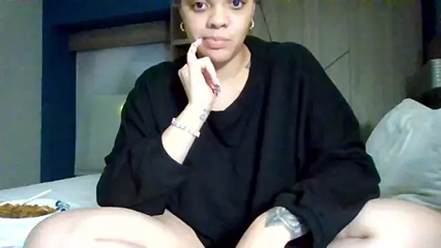 Snapshot of AprilJayyy chatting on June 1, 2026, 4:24 am AprilJayyy online show from June 1, 2026, 4:24 am