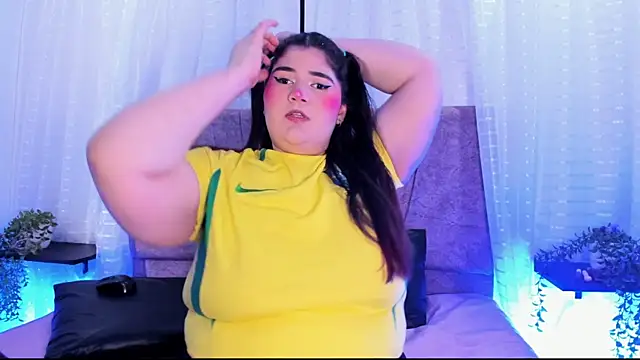 Emilie Jones online show from June 19, 2026, 7:41 pm