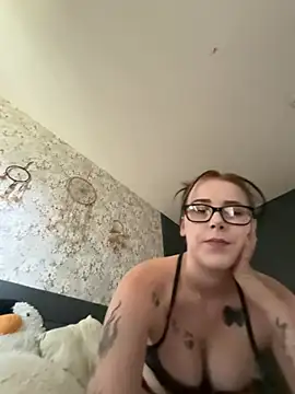 Snapshot of OnlyTattooDevil chatting on June 15, 2026, 1:44 pm OnlyTattooDevil online show from June 15, 2026, 1:44 pm