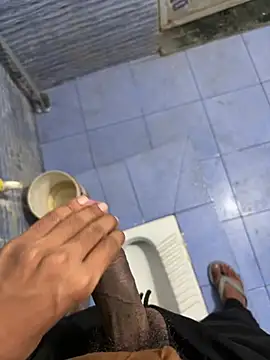 Snapshot of xaryanzz chatting on June 12, 2026, 4:21 am xaryanzz online show from June 12, 2026, 4:21 am