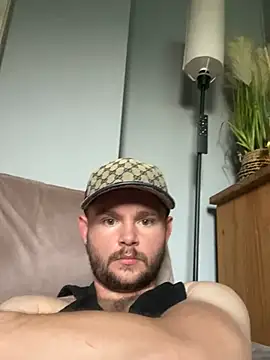 Snapshot of Ronnie153 chatting on July 20, 2026, 5:59 am Ronnie153 online show from July 20, 2026, 5:59 am