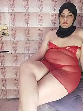 LenaQPeach online show from June 17, 2026, 10:47 am