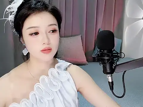 Momo-Wow online show from June 5, 2026, 4:50 am