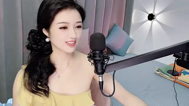 Momo-Wow online show from June 20, 2026, 6:07 am