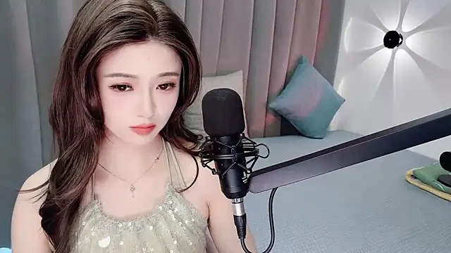 Momo-Wow online show from June 16, 2026, 6:13 am