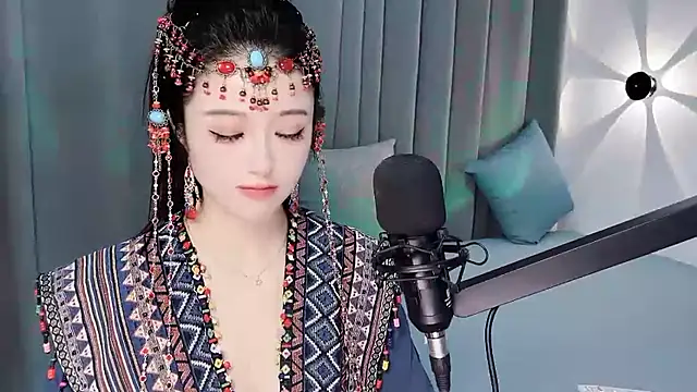 Momo-Wow online show from July 10, 2026, 5:40 am