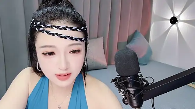 Momo-Wow online show from June 22, 2026, 6:32 am