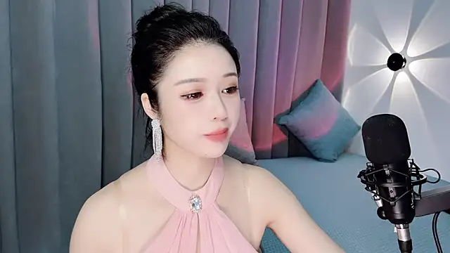 Momo-Wow online show from July 1, 2026, 5:52 am