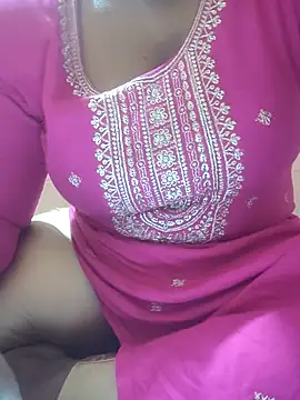 Snapshot of Tamilvalarmathi chatting on June 15, 2026, 4:39 pm Tamilvalarmathi online show from June 15, 2026, 4:39 pm