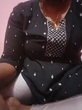Snapshot of Tamilvalarmathi chatting on June 28, 2026, 6:03 pm Tamilvalarmathi online show from June 28, 2026, 6:03 pm