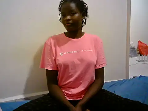 BerryJulie online show from June 16, 2026, 5:13 pm