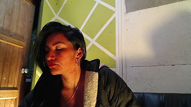 Nicolsweet  online show from July 3, 2026, 12:28 am