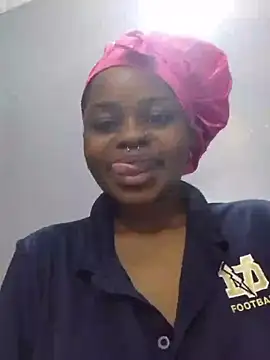 Snapshot of Prettylisah chatting on June 22, 2026, 3:53 pm Prettylisah online show from June 22, 2026, 3:53 pm