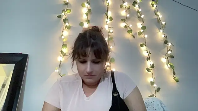 maddiliz online show from November 21, 2025, 4:44 am