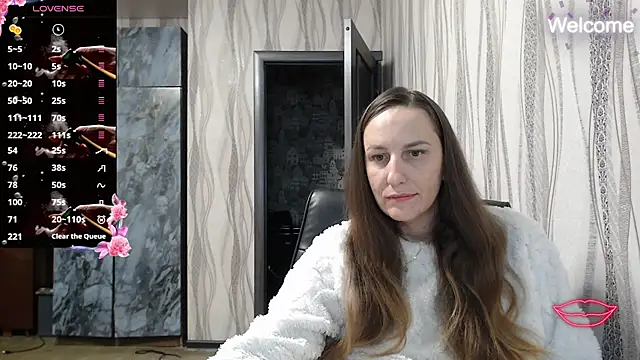 Yevgeshka-Milashka online show from October 18, 2025, 5:26 pm