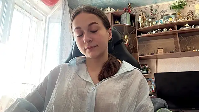 Snapshot of TaIliedGuest chatting on June 5, 2026, 6:52 am TaIliedGuest online show from June 5, 2026, 6:52 am