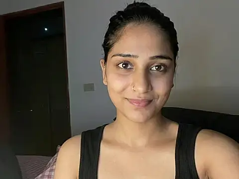 Soniya522 online show from June 15, 2026, 1:44 pm