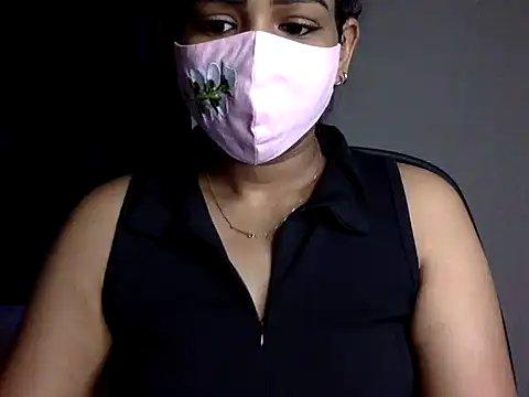 Snapshot of Nisha-moon chatting on July 11, 2026, 6:57 am Nisha-moon online show from July 11, 2026, 6:57 am