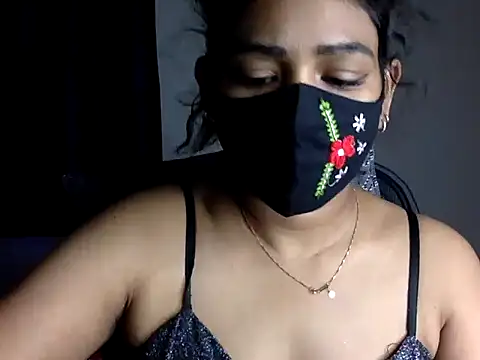 Snapshot of Nisha-moon chatting on July 8, 2026, 6:36 am Nisha-moon online show from July 8, 2026, 6:36 am