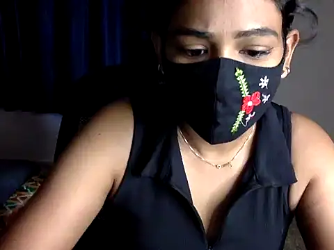 Snapshot of Nisha-moon chatting on July 7, 2026, 7:23 am Nisha-moon online show from July 7, 2026, 7:23 am