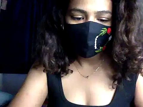 Snapshot of Nisha-moon chatting on June 18, 2026, 9:25 am Nisha-moon online show from June 18, 2026, 9:25 am