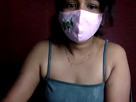 Snapshot of Nisha-moon chatting on July 16, 2026, 6:43 am Nisha-moon online show from July 16, 2026, 6:43 am