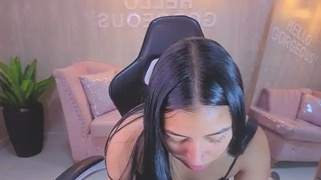 lia x a online show from July 18, 2026, 1:41 pm